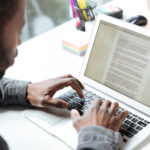 Externaliser sa rédaction web : offshore ou onshore ?