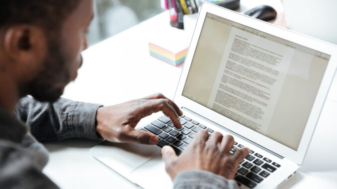 Externaliser sa rédaction web : offshore ou onshore ?
